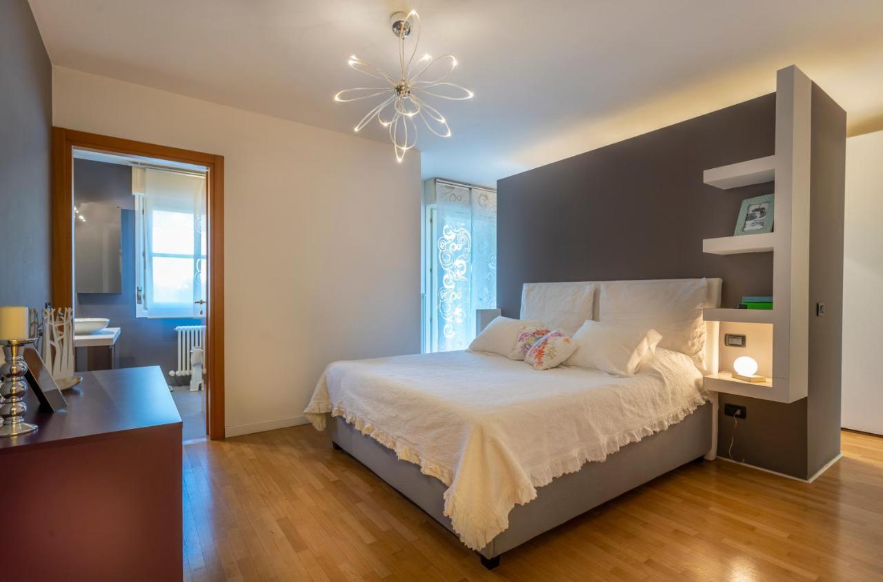 Teatro Nuovo Apartment With Free Parking Udine Eksteriør billede